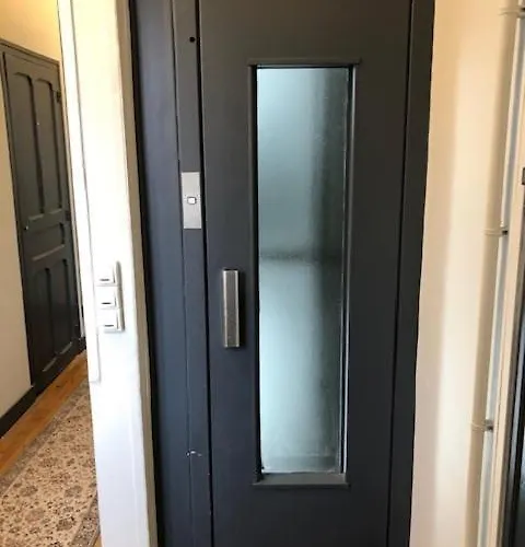 Eiffel Appartement *