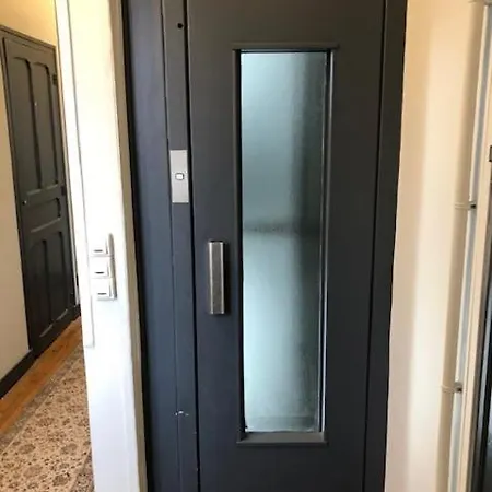 Eiffel Apartmán *