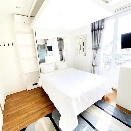 Eiffel Apartmán *